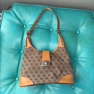 Vintage Dooney & Bourke Signature Crescent Canvas Logo Shoulder Bag Classic Y2K